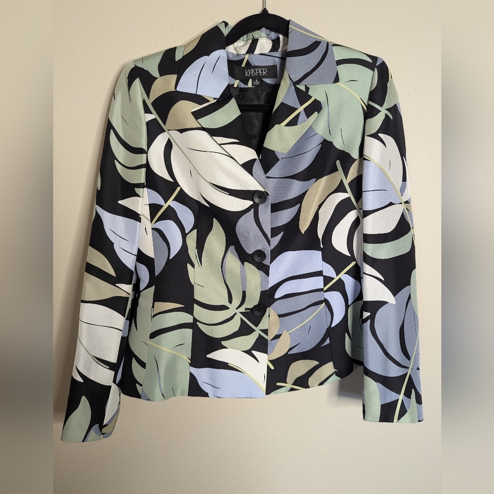 NWOT Kasper Women's Multicolor Leaf Pattern Blazer Size 8